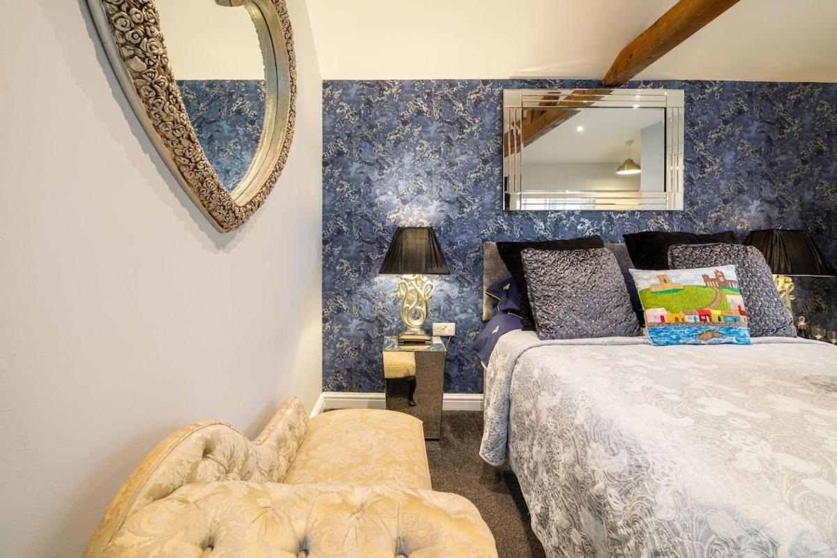 Wheelhouse Apartment Уитби Екстериор снимка